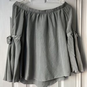 Hard Tail cold shoulder bell tie sleeves flowy blouse top size Small